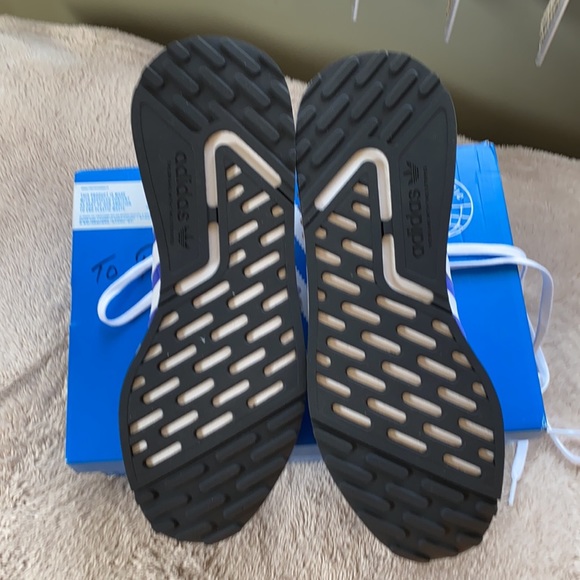 Adidas brand never worn men size 11 - Picture 2 of 5